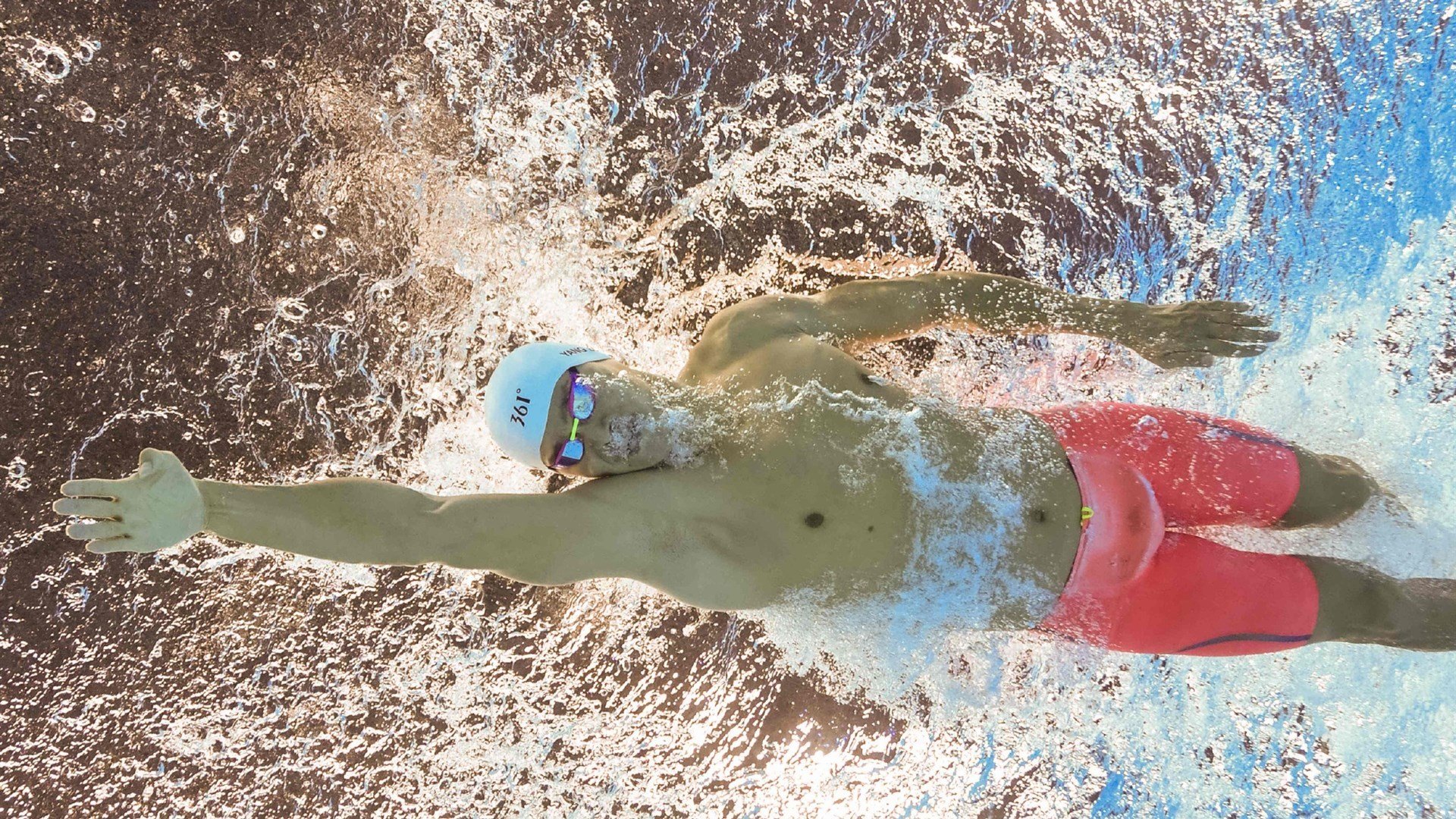 九游娱乐官方网站-曹缘稳健发挥锁定男子3米跳板冠军，曹缘10米跳台单人